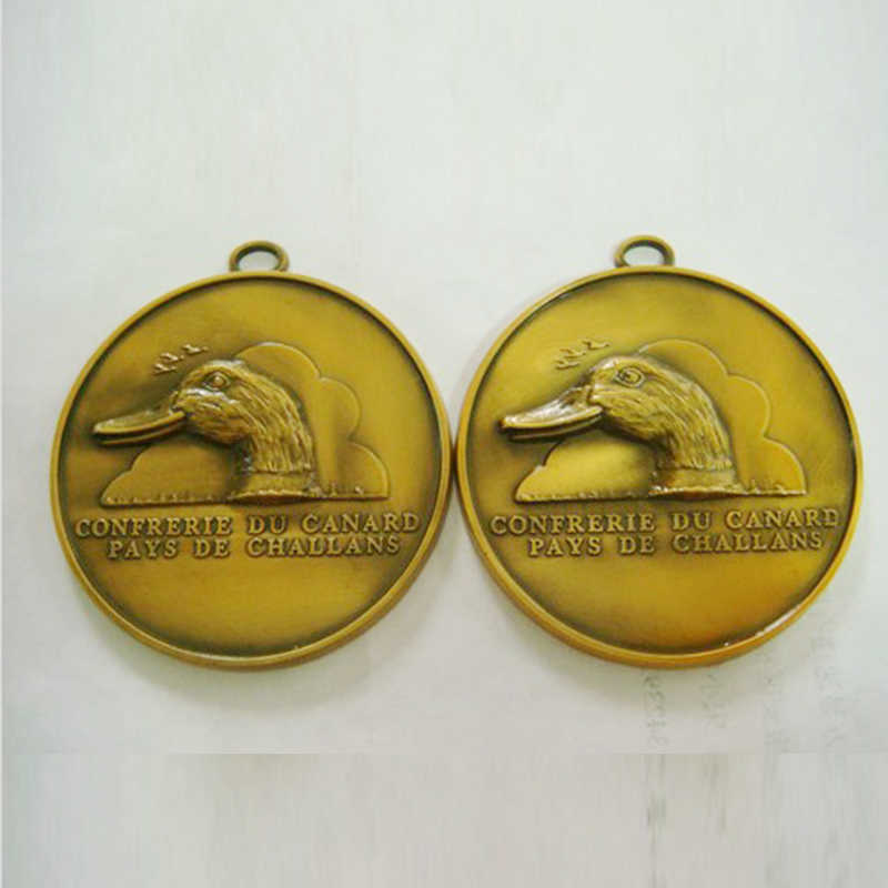 medal_AKG-016